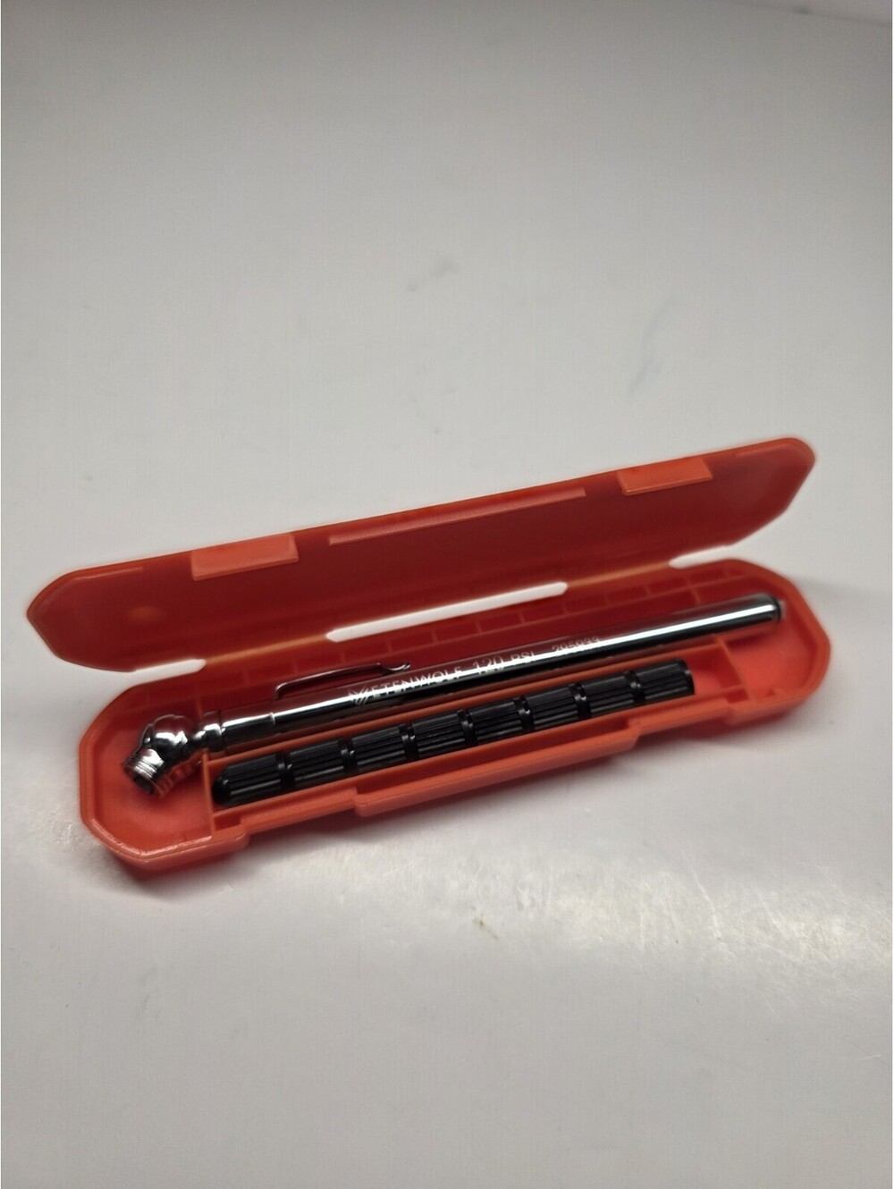 TIRE PRESSURE GAUGE PENCIL TYPE 10–120 PSI WITH CAPS CAR ACCESSORY SET